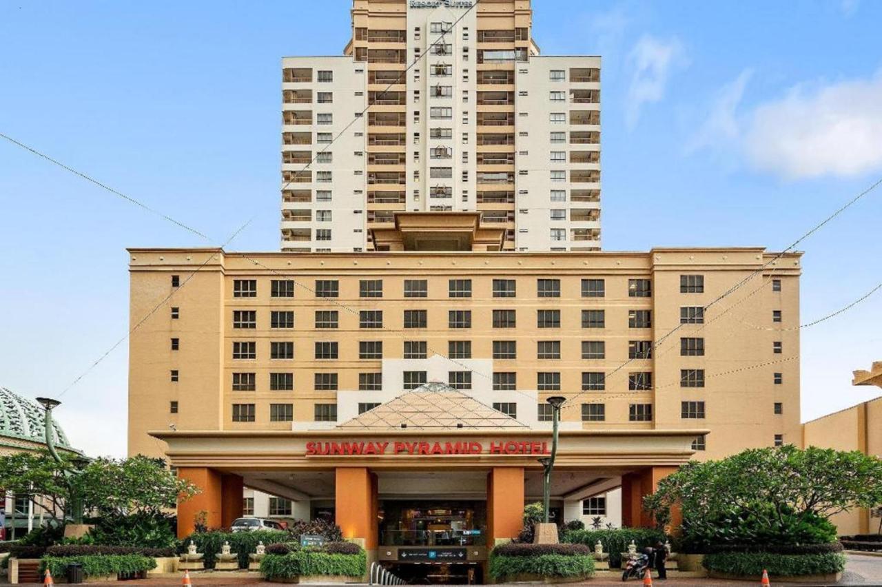 Millennium Suite At Pyramid Tower Petaling Jaya Bagian luar foto