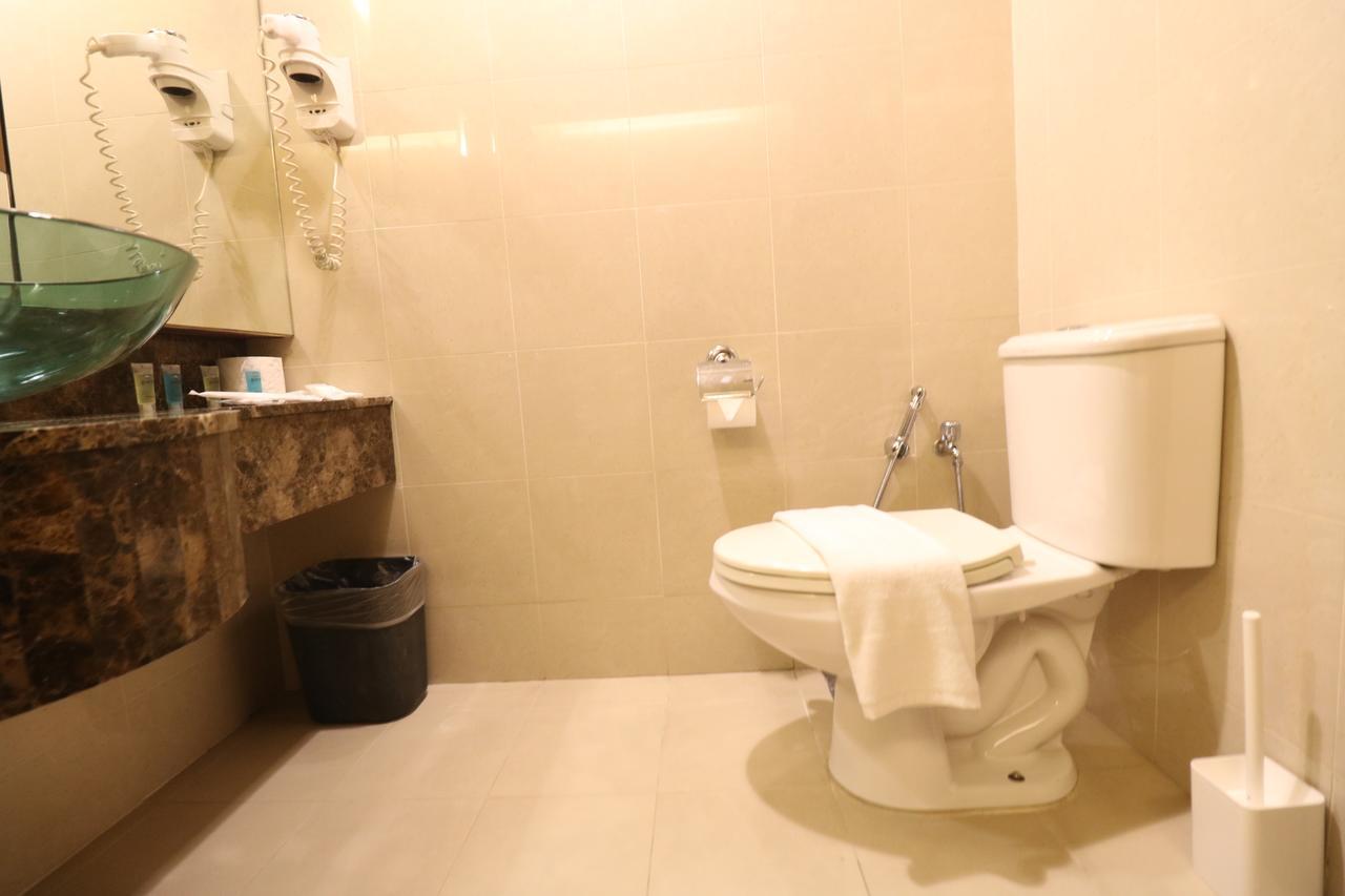 Millennium Suite At Pyramid Tower Petaling Jaya Bagian luar foto
