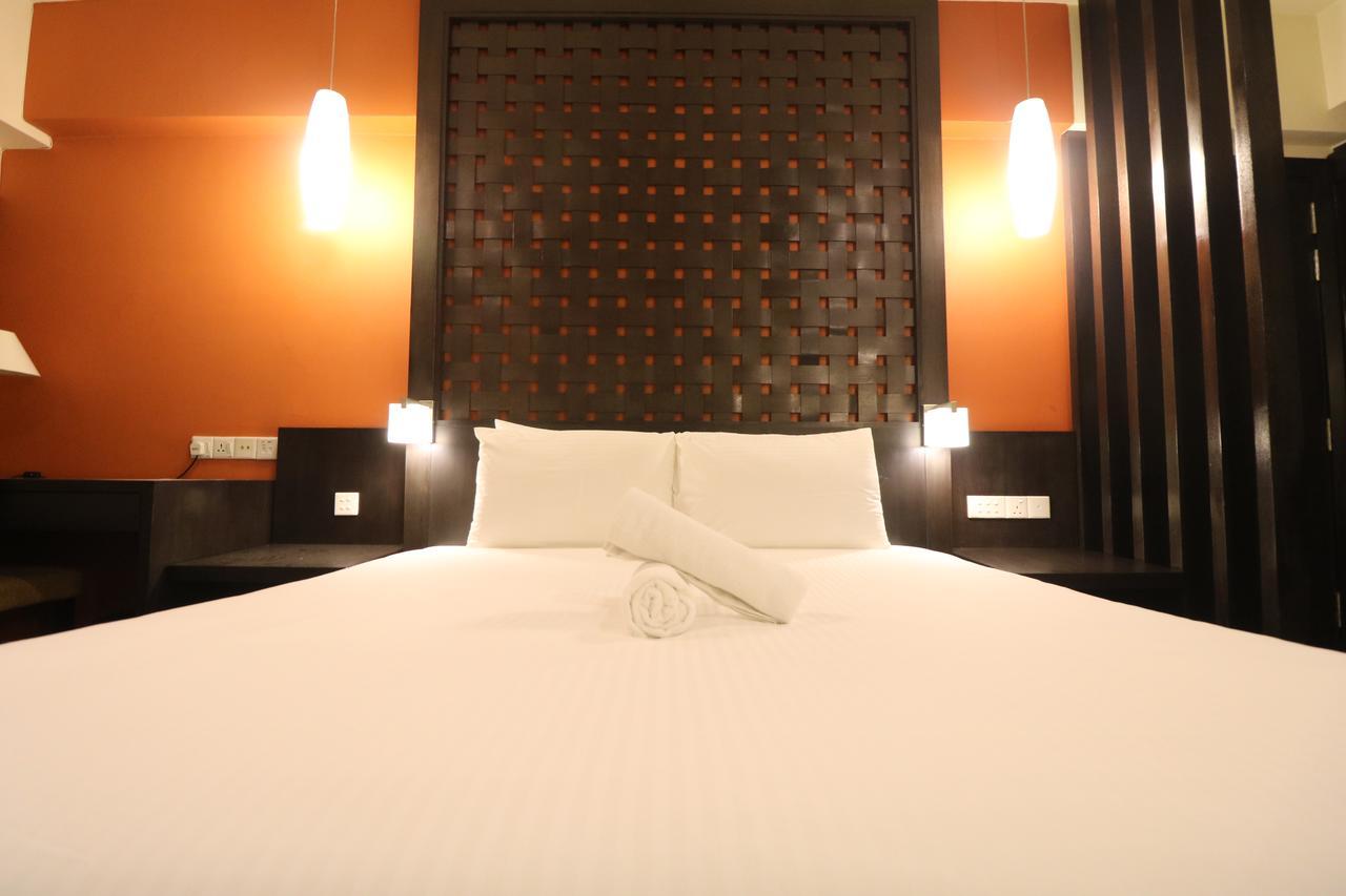 Millennium Suite At Pyramid Tower Petaling Jaya Bagian luar foto