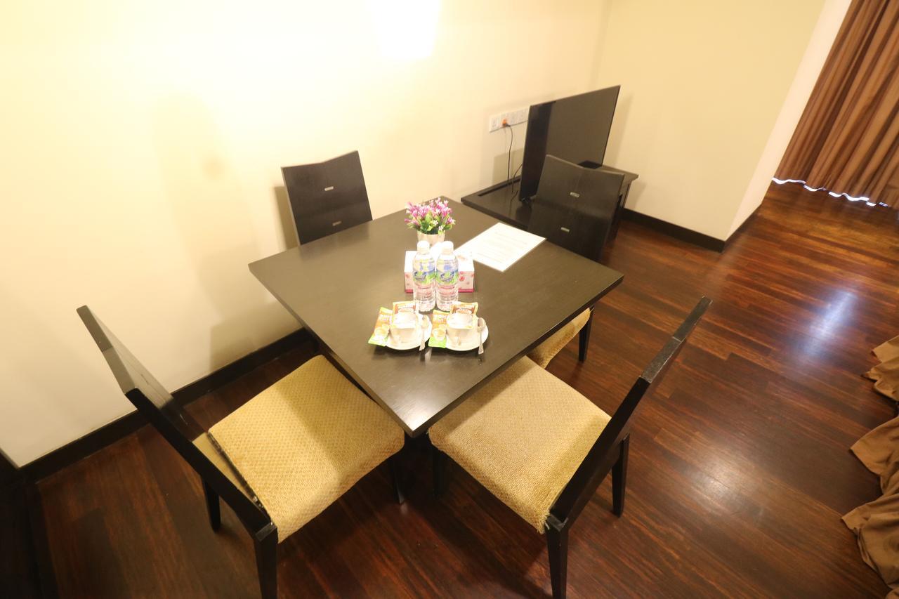 Millennium Suite At Pyramid Tower Petaling Jaya Bagian luar foto