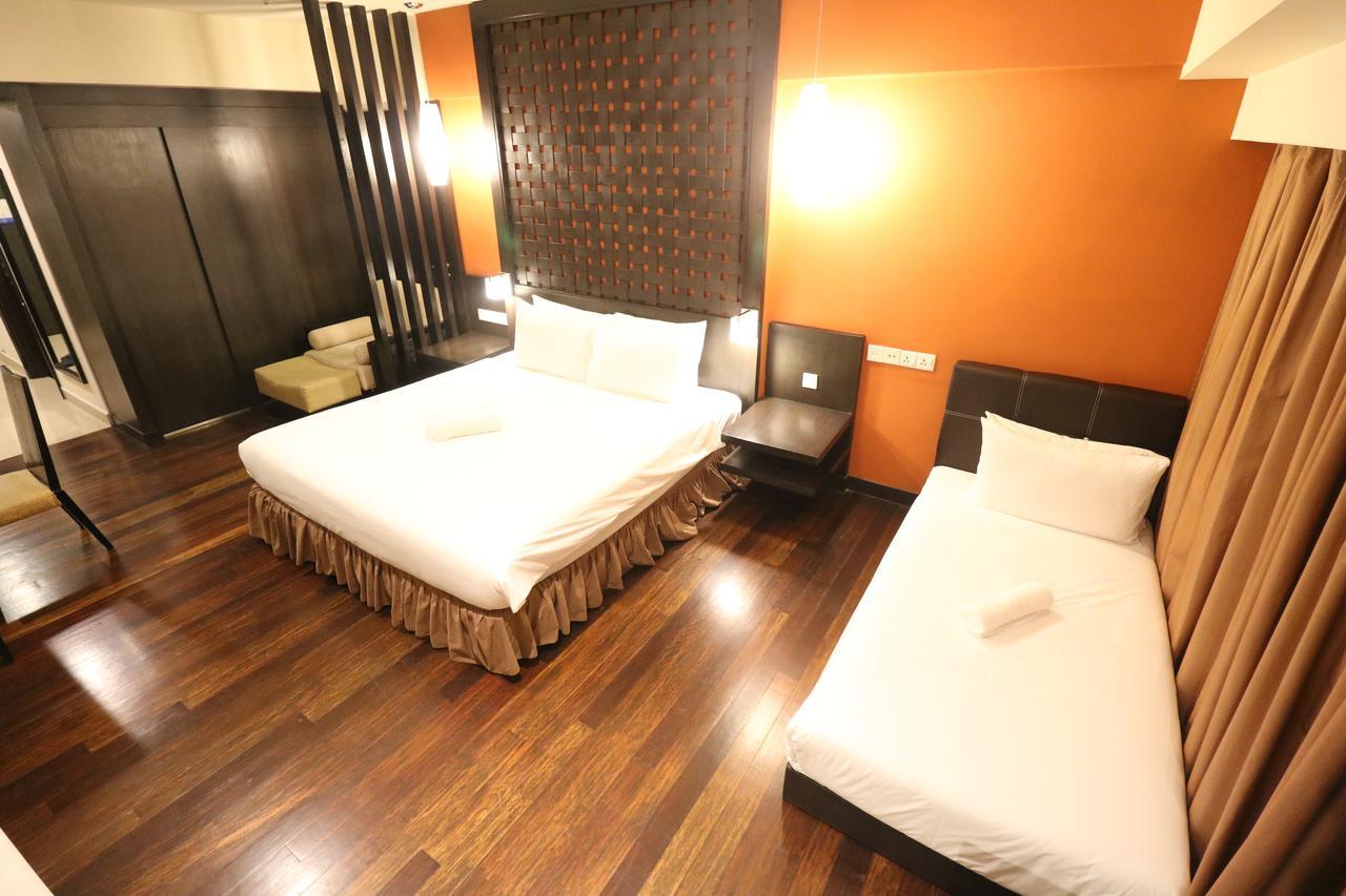 Millennium Suite At Pyramid Tower Petaling Jaya Bagian luar foto